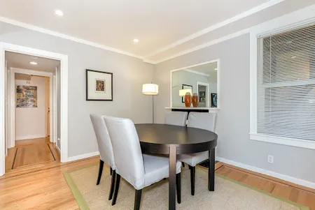 Dining space at Leavenworth St &amp; Francisco St Apartments