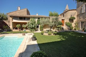 A Luxurious French Villa in a Picturesque Provencal Village in avignon