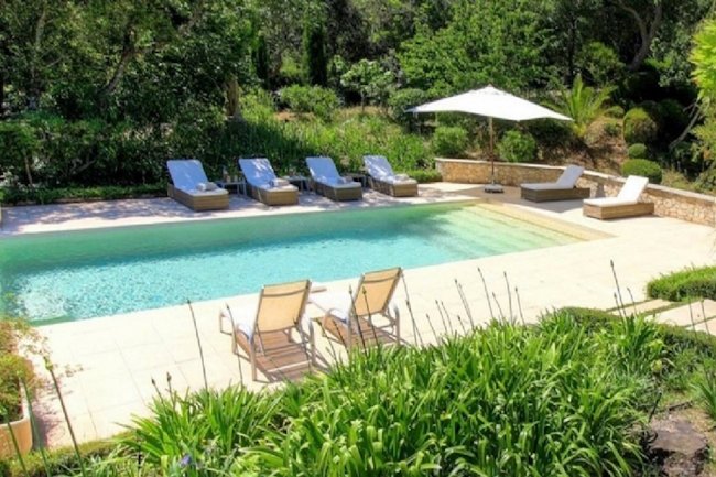 A Gorgeous Villa Home in Gassin