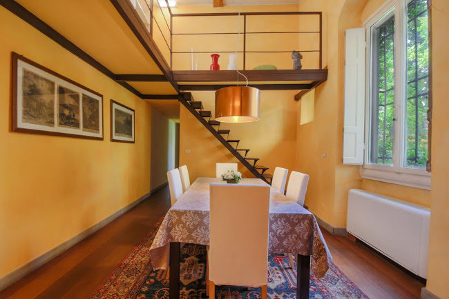 STYLISH & LUXURIOUS ABODE IN THE HEART OF FLORENCE