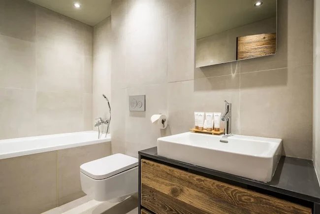 ENCHANTING CHALET WITH JACUZZI IN LES GETS