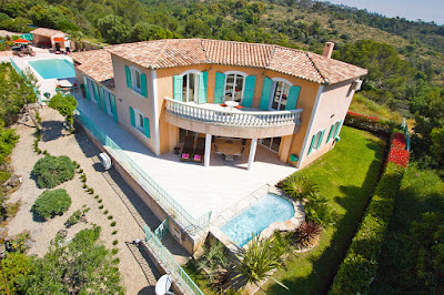 Luxury Modern Villa With Jaw Dropping Views in the Heart of the Riviera