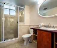 Bathroom - 1 bed apartment