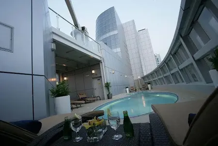 Citadines Metro Central Dubai