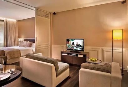 Raffles Quay Apartments
