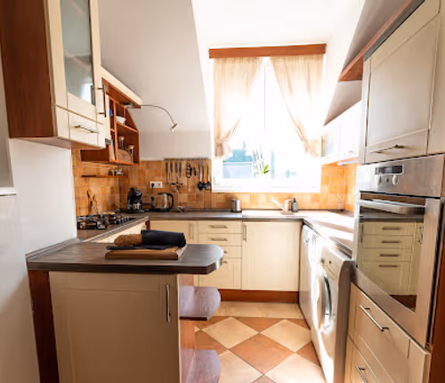 <font style="vertical-align: inherit;"><font style="vertical-align: inherit;" class="">Felszerelt konyha a Miklós u. 15. szám alatt. </font><font style="vertical-align: inherit;">Debrecen 4025 Magyarország</font></font>