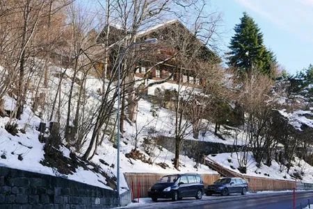 A Traditional Alpine 240 sqm Chalet in Central Gstaad