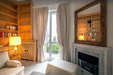 ALL-ENCOMPASSING LUXURY 600M2 VILLA WITH MAGICAL EXQUISITE VIEWS OF LAKEMAGGIORE
