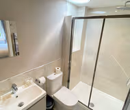 Main bathroom at Mill Road