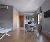 Carrer Service Apartment