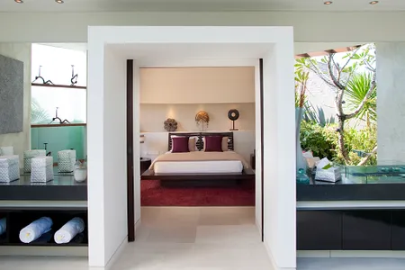 Super Stylish Villa Near Jalan Laksmana