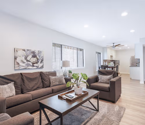 living space at N.Oakhurst Dr