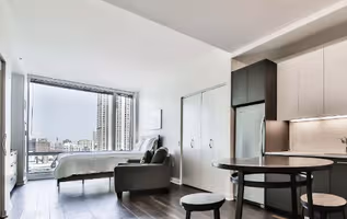 W Wacker Dr Serviced Apartment