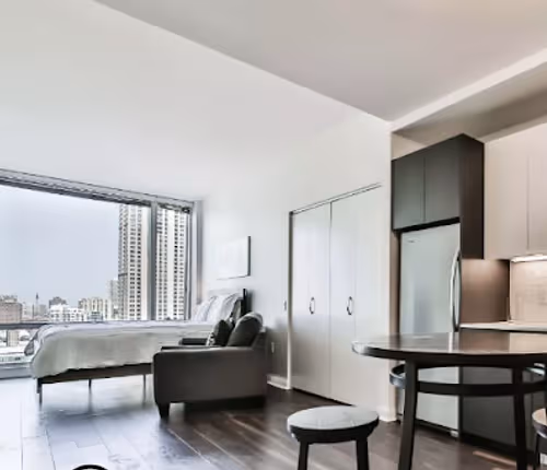 W Wacker Dr Serviced Apartment