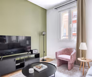 Av. de los Toreros Apartment