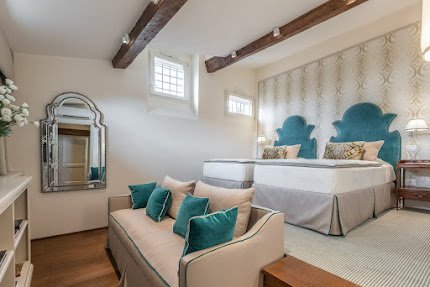 TOP FLOOR STUNNING APARTMENT ON THE BANKS OF ARNO