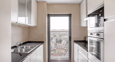 Av. Alm. Reis 123 apartment