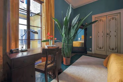 ARTFULLY DECORATED ABODE IN THE HISTORICAL CENTER