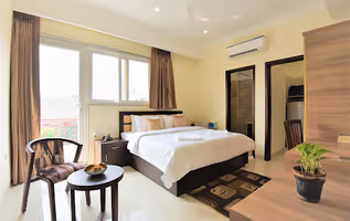 Golf Course Road Service Apartments