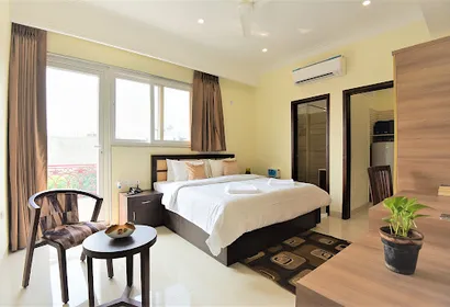 Golf Course Road Service Apartments