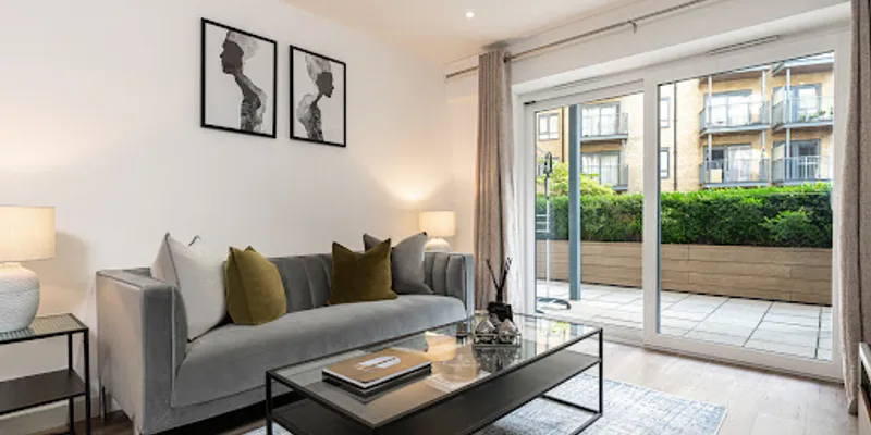 2 bed 2 bath Colindale