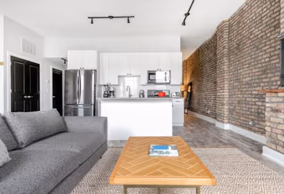 Milwaukee Ave Serviced Apartment