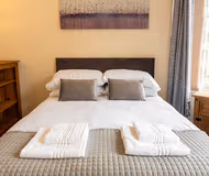 Central, Spacious Apartment Close to University