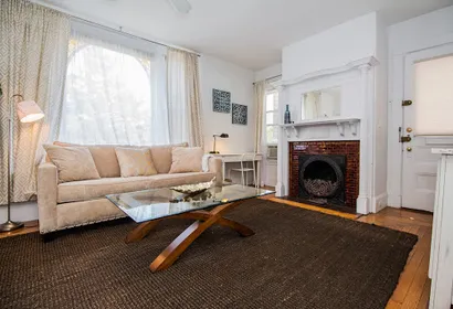 Sunny, Private, Furnished 1 Bed Condo with Porch