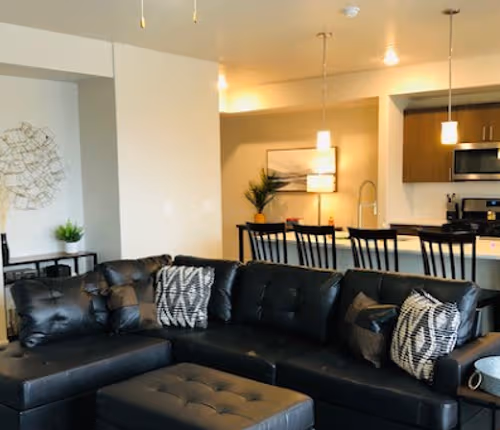 West 200 South Serviced Apartment