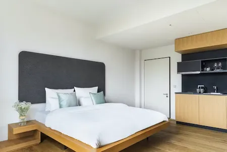 Nollendorfpl Accessible Studio Apartments