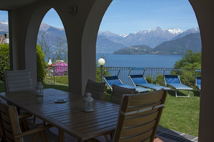 Beautiful, Spacious Modern villa with fantastic panoramic Lake Views
