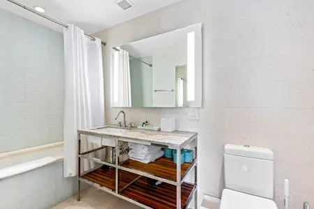 70 West 45th