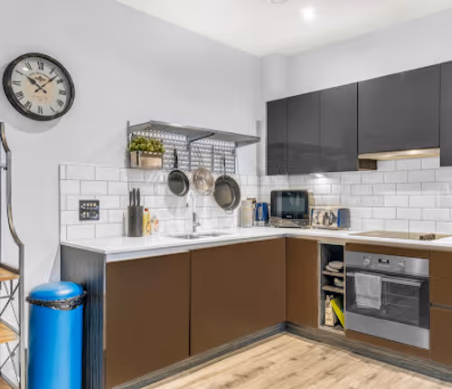 The Million Pen Apartment