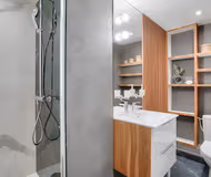 Eiffel Glory Modern and chick