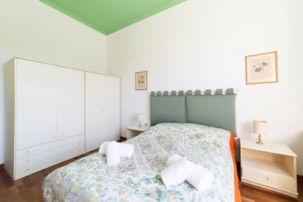 180M2 OVERLOOKING THE ARNO- PRIVATE TERRACE