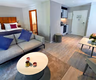 Maximilian Serviced Apartment