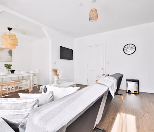 3 Bedroom & Bathroom Apartment with Parking