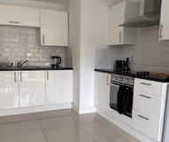 Clarendon Luxury Apartment