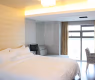 Shixia Street Serviced Apartments