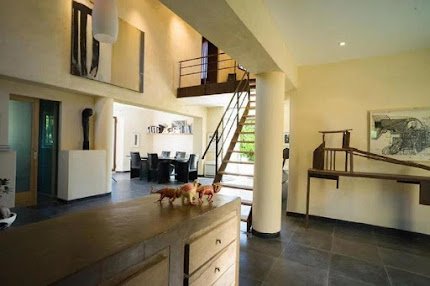 An Artsy and Elegant Villa Retreat in Tarascon