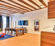 AN ICONIC LOCATION RIGHT NEXT TO RUE MONTORGUEIL - A FOODIES PARADISE