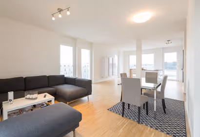 Frankfurt Modern Luxury Penthouse - Walk to Messe