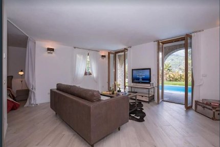 Lap up Some Menaggio fun and Lake Como Relaxation in This Luxury Family Villa!