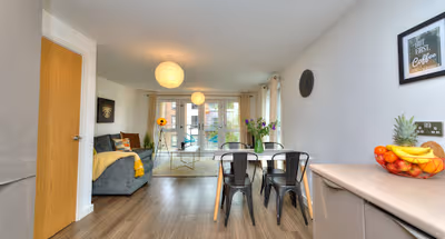 Executive Oakgrove Apartment
