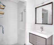 Lorimer Street Apartment