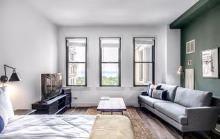 North Lincoln Park West Serviced Apartment