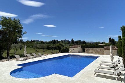 A Cozy Luxury Villa in Eygalieres