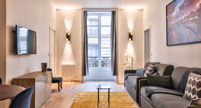 UBER LUXURY IN CHAMPS ELYSEES