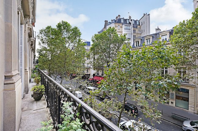 200M2 LUXURY IN AVENUE FRANKLIN D ROOSEVELT