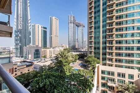 Generous 1 Bedroom Apartment in Downtown